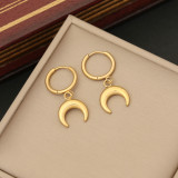 Collar de pendientes de anillos chapados en acero inoxidable con forma de luna de viaje de estilo simple