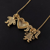 Collar con colgante chapado en oro con incrustaciones de cobre y forma de corazón de estilo simple