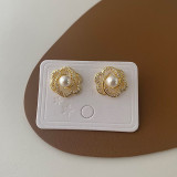 1 par de pendientes de circonita con perlas artificiales de cobre con incrustaciones de flores de estilo Simple