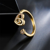Anillo de diseño simple Anillo abierto de circón en forma de corazón chapado en oro de 18 quilates