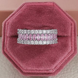 Anillo de compromiso de diamantes con incrustaciones de circonitas de lujo de varias hileras