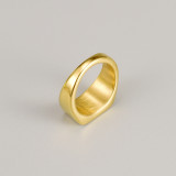 El acero Titanium geométrico del estilo simple suena chapado en oro sin anillos de acero inoxidable incrustados