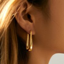 1 par de pendientes chapados en oro de 18K de cobre chapado en Color sólido en forma de U de estilo Simple para mujer