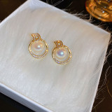 1 par de pendientes colgantes de perlas artificiales de cobre con incrustaciones de flores en forma de corazón para mujer