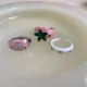 Anillos abiertos lindos del esmalte del cobre de la fresa de la forma del corazón del planeta