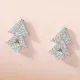 1 par de pendientes chapados en oro de 18 quilates con incrustaciones de árbol de Navidad de estilo Simple y circonita de cobre
