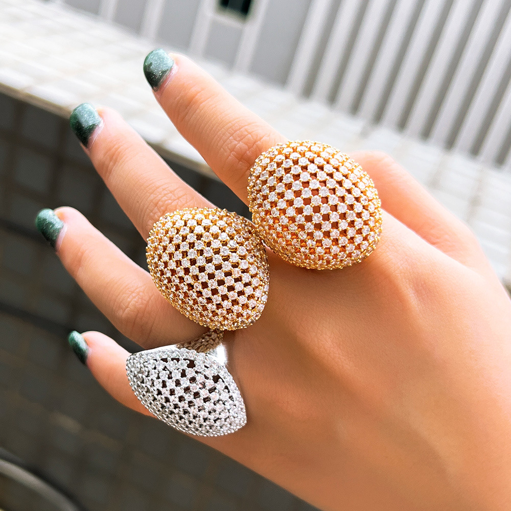 Anillos chapados en rodio chapados en oro chapados en oro de 14 quilates con incrustaciones de cobre y bola de estilo simple