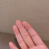 1 juego de aretes de cobre con corona de estrellas de estilo simple