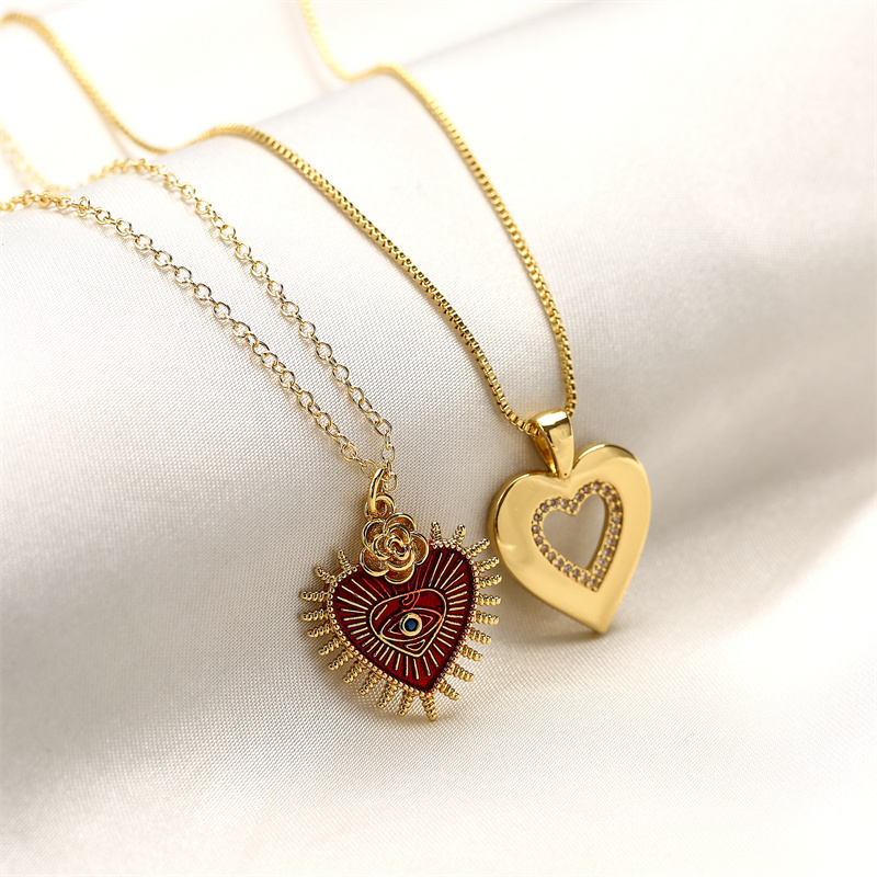 Collar con colgante de circonita esmaltada y cobre en forma de corazón, 1 pieza