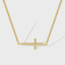 Collar chapado en oro de 18 quilates con incrustaciones de cobre y cruz de estilo simple