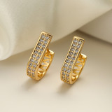 1 par de aretes de aro chapados en oro de 18 quilates con incrustaciones de cobre y circonita redonda brillante en forma de U