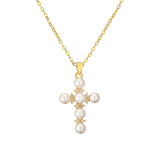 Collar con colgante chapado en oro con circonita y perlas con incrustaciones de cobre cruzado de estilo simple informal