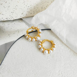 1 par de pendientes geométricos de perlas artificiales chapados en cobre