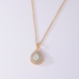 Colgante de collar de circonio de cobre con gotas de agua de estilo simple retro a granel