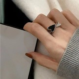 Anillo abierto chapado en cobre con forma de corazón retro