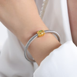 Brazalete de circón con incrustaciones de acero y titanio de color sólido de estilo simple