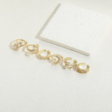 Anillos chapados en oro de 14K con circonita perla y incrustaciones de cobre de color sólido de estilo clásico