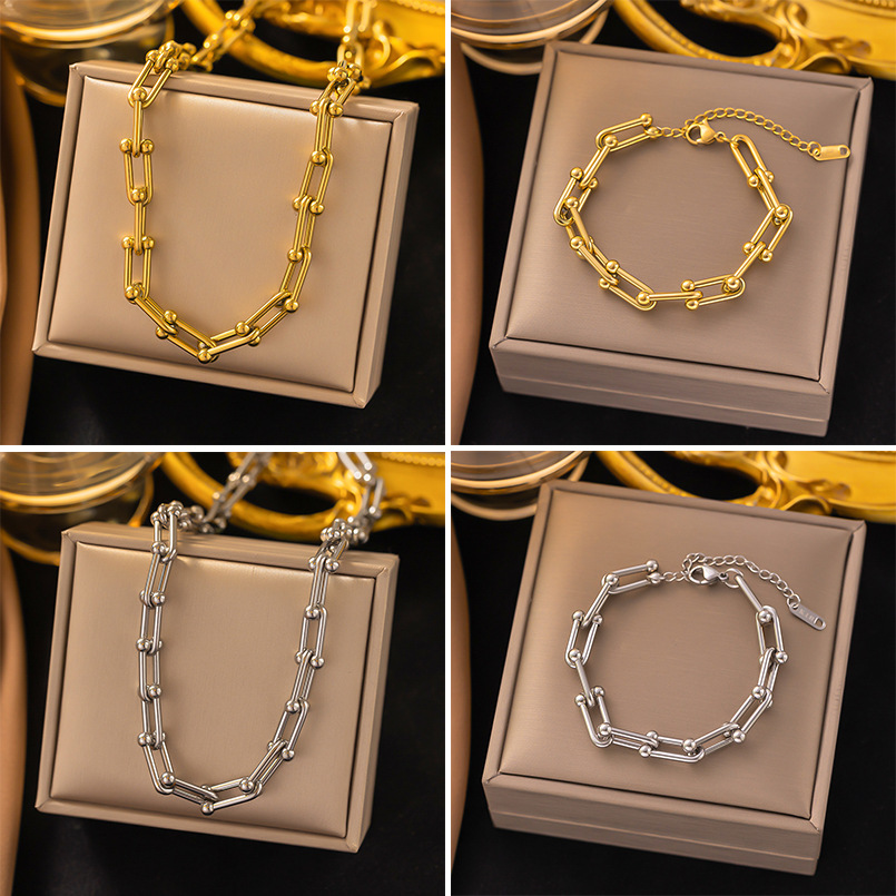 Collar de pendientes de pulseras de cadena de chapado de acero de titanio de color sólido de estilo simple informal
