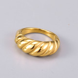 Anillo simple de acero y titanio dorado trenzado