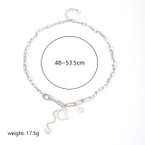 Collar de circón plateado de cobre y perlas de agua dulce con letras de estilo simple vintage a granel
