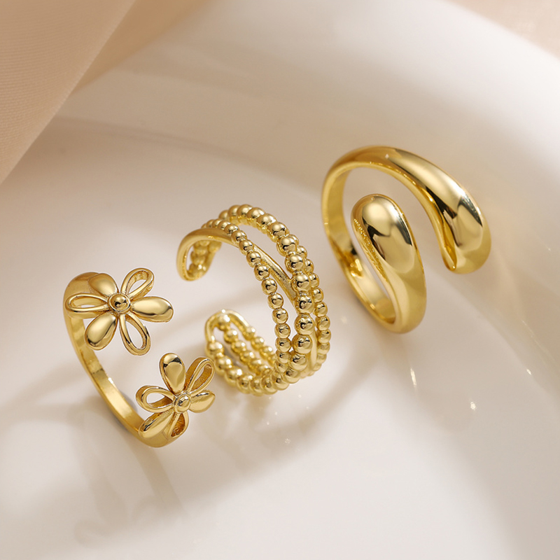 Anillos abiertos chapados en oro de 18 quilates con revestimiento de cobre y margaritas simples de estilo francés retro