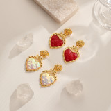 1 par de pendientes colgantes chapados en oro de 18 quilates con incrustaciones de flores y forma de corazón retro elegantes