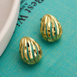1 par de pendientes chapados en oro de 18 quilates con incrustaciones de cobre y perlas artificiales de circón de estilo Simple
