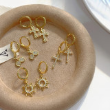 1 par de pendientes colgantes de circonita de latón con incrustaciones de mariposa en forma de corazón y Luna de estilo moderno coreano