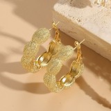 1 par de pendientes de aro chapados en oro de 14 quilates con incrustaciones de perlas artificiales geométricas de estilo clásico lujoso y elegante