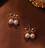 Pendientes colgantes de perlas con incrustaciones de cobre en forma de corazón de moda, 1 par