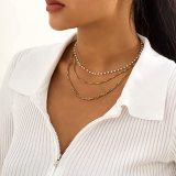 Collar de tres capas con cadena de perlas pequeñas de acero inoxidable y oro de 18 quilates a la moda para mujer