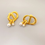 Pendientes de perlas artificiales con incrustaciones de cobre y letras a la moda, 1 par