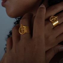 Anillos geométricos con revestimiento de acero de titanio estilo hip-hop