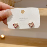 Pendientes con incrustaciones de perlas y circonitas ahuecados de cobre con forma de flor en forma de corazón a la moda, 1 par