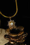 Collar Tonghui de sol y luna para mujer, cadena de huesos de serpiente, luz de lujo, perla de temperamento, colgante de lujo, regalo para mujer 2023