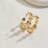 Pendientes chapados en oro de 14K con incrustaciones de estrella y hoja de estilo clásico, elegantes y lujosos, 1 pieza