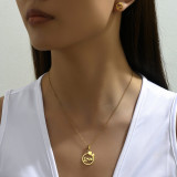 La galjanoplastia de acero inoxidable de la forma dulce del corazón ahueca hacia fuera el collar plateado oro de los pendientes 18K