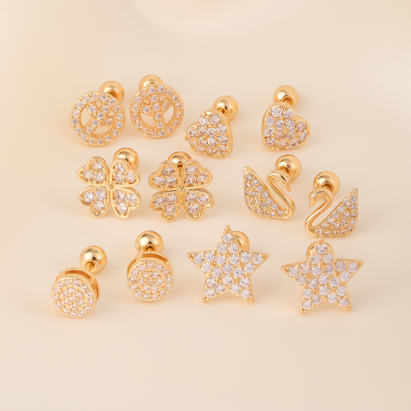 1 par de pendientes chapados en oro con incrustaciones de mariposa en forma de corazón geométrico de estilo Simple elegante