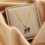 Collar con colgante chapado en oro de diamantes de imitación con incrustaciones de cobre de acero inoxidable geométrico de estilo simple