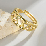 El chapado de acero inoxidable en forma de corazón de estilo simple ahueca hacia fuera los anillos abiertos chapados en oro de 14 quilates