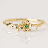 Anillo abierto con piedra natal con incrustaciones de cobre y flor retro
