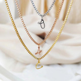 Collar con colgante chapado en oro de acero inoxidable con letras de estilo simple