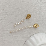 1 par de pendientes colgantes de perlas de agua dulce con incrustaciones de cobre geométricas de moda