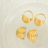 Pendientes de anillos chapados en oro de 18 quilates con revestimiento de acero de titanio geométrico retro
