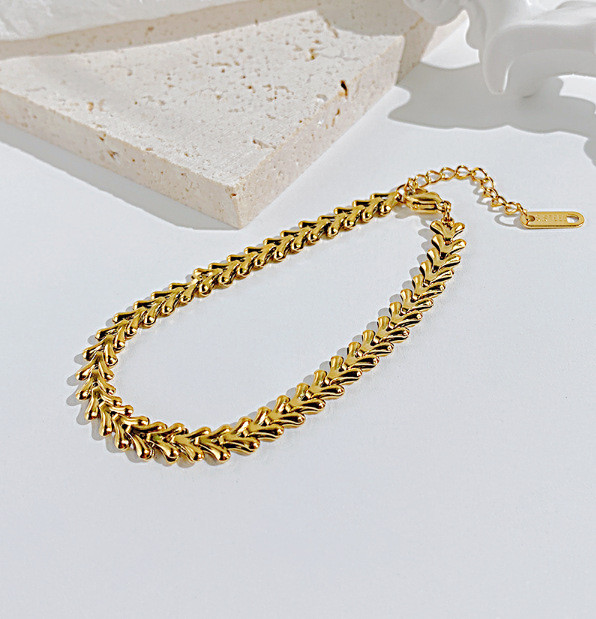 Pulseras chapadas en oro con revestimiento de acero de titanio geométrico elegante