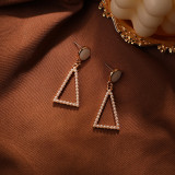 Pendientes colgantes de perlas con incrustaciones de cobre en forma de corazón de moda, 1 par