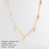 Collar elegante con revestimiento de perlas de imitación de acero inoxidable de color sólido