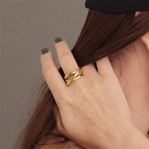 Nuevo anillo creativo abierto de acero inoxidable chapado en oro para mujer a la moda