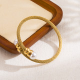 Conjunto de joyería chapado en oro de 18 quilates con incrustaciones de acero inoxidable redondo elegante