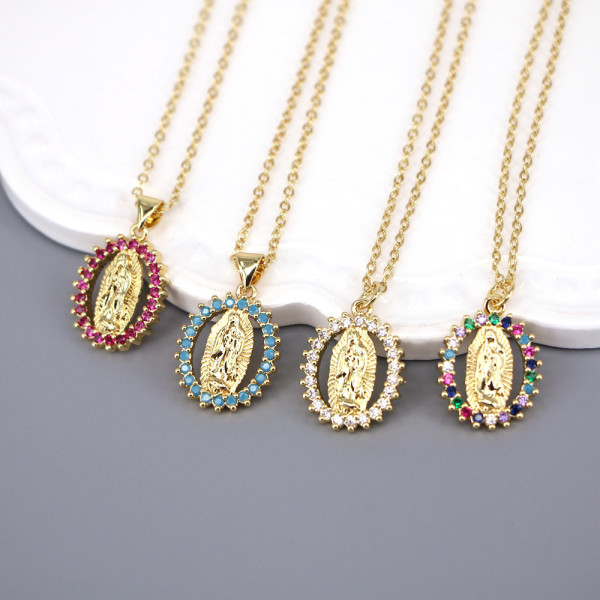 Accesorios creativos Collar con colgante ovalado de la Virgen María con incrustaciones de diamantes de imitación huecos